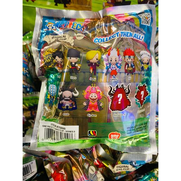 One Piece Series 5 3D Foam Bag Clip Blind Bag - Picture 3 of 4